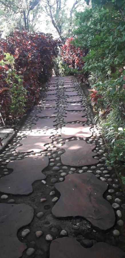 Strawberry Country Villa Mahābaleshwar Dış mekan fotoğraf
